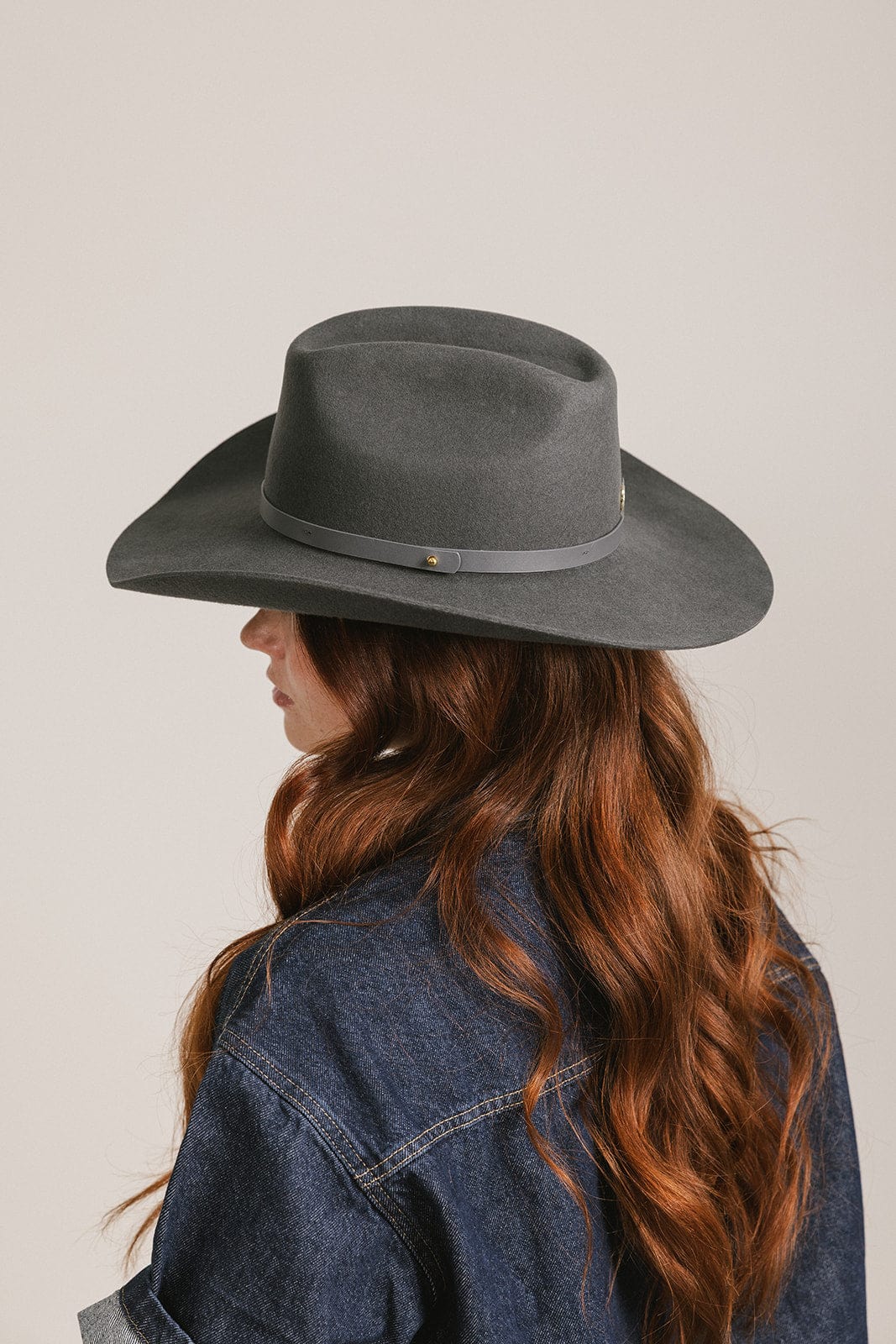 GIGI PIP Shane Women's Felt Cowboy Hat – Brick Top Crown & Upturned Brim | Western Leather Band
