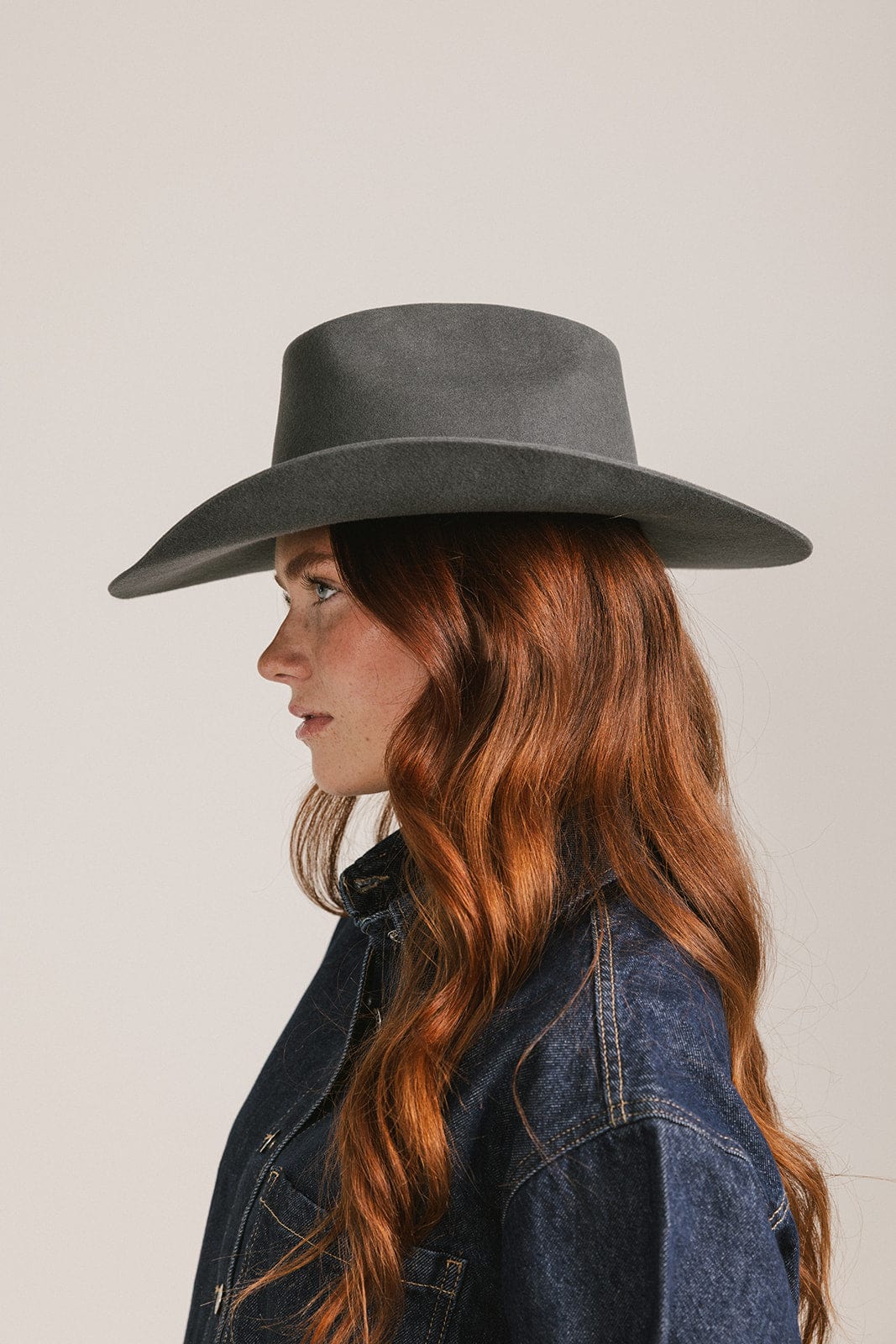 GIGI PIP Shane Women's Felt Cowboy Hat – Brick Top Crown & Upturned Brim | Western Leather Band