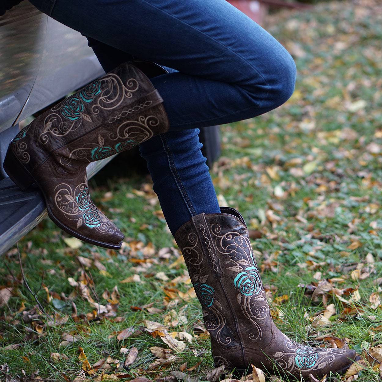 Soto Boots Women's Turquoise Rose Inlayed Cowgirl Boots – Brown Leather | Snip Toe | Handmade